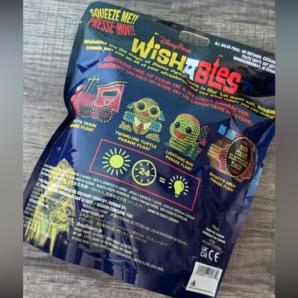 🧁 New DISNEY PARKS Wishables Main Street Electrical Parade Unopened Blind Pack - Picture 5 of 5
